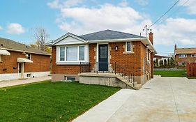Hamilton Mountain Duplex On Winchester Blvd